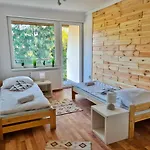 Naskarpie Jacuzzi Sauna Basen *