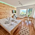 Naskarpie Jacuzzi Sauna Basen Apartman Wisła