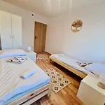 Naskarpie Jacuzzi Sauna Basen * Wisła
