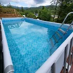 Naskarpie Jacuzzi Sauna Basen