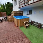 Naskarpie Jacuzzi Sauna Basen Wisła