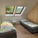 Naskarpie Jacuzzi Sauna Basen *