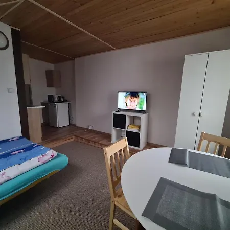 Naskarpie Jacuzzi Sauna Basen