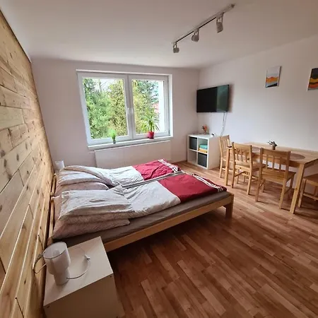 Naskarpie Jacuzzi Sauna Basen