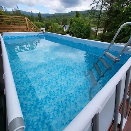 Naskarpie Jacuzzi Sauna Basen