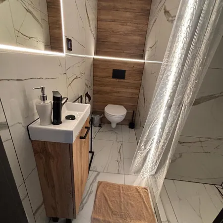 شقة Naskarpie Jacuzzi Sauna Basen *