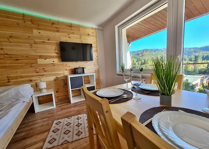 Naskarpie Jacuzzi Sauna Basen *