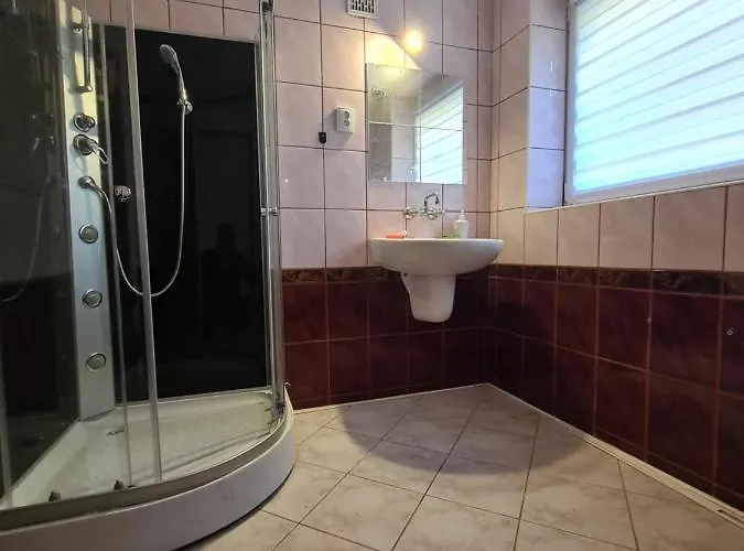 شقة Naskarpie Jacuzzi Sauna Basen فيسلا