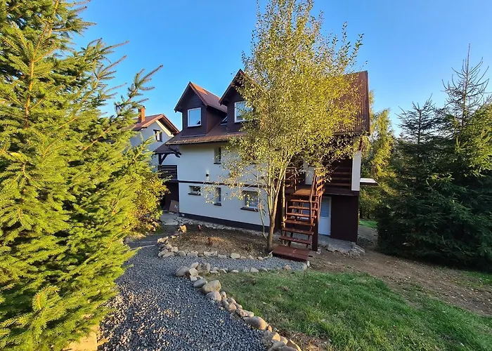 Naskarpie Jacuzzi Sauna Basen فيسلا