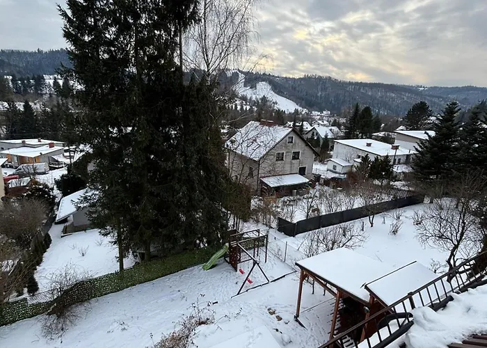 Naskarpie Jacuzzi Sauna Basen דירה ויסלאו